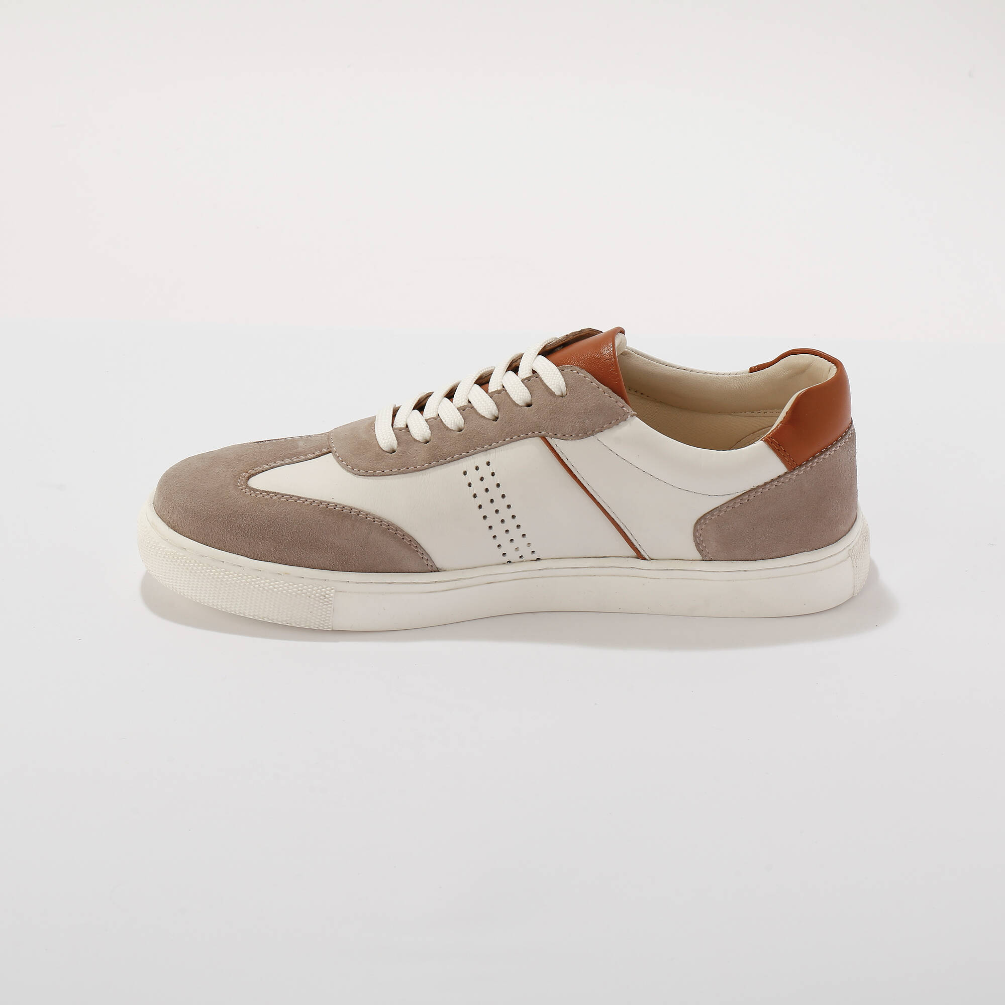 Baskets compenses cuir bi-matire lacets - Blancheporte 90€