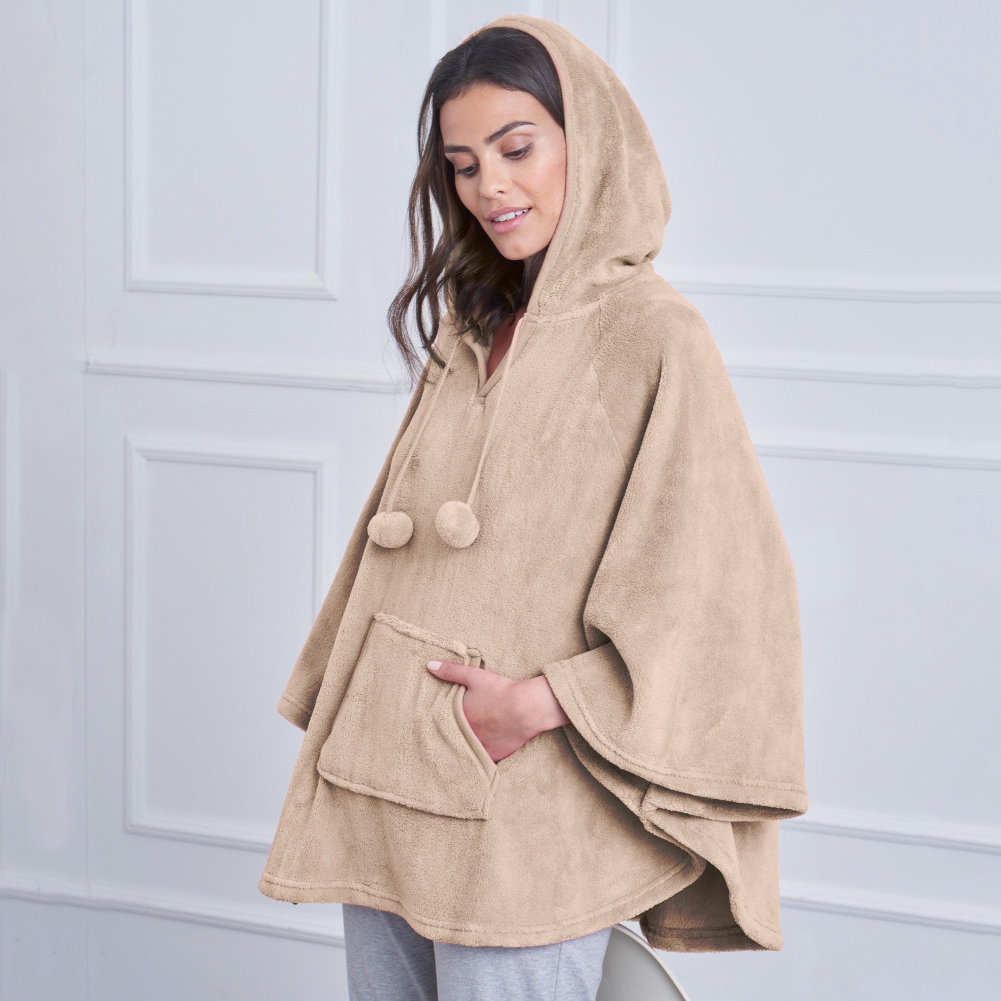 Poncho capuche maille polaire toucher peluche beige Blancheporte