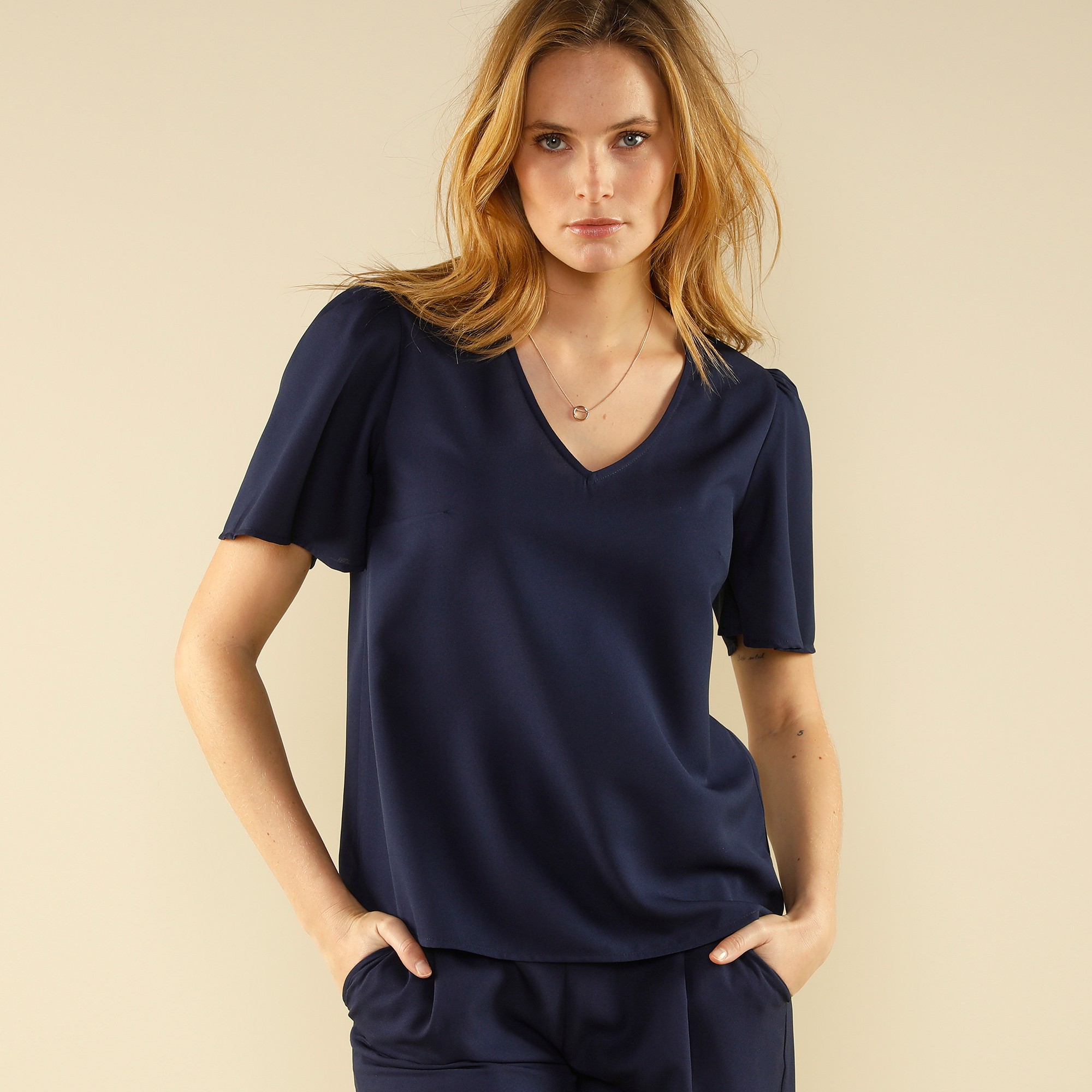 Blouse Unie Col V Manches Courtes - Blancheporte