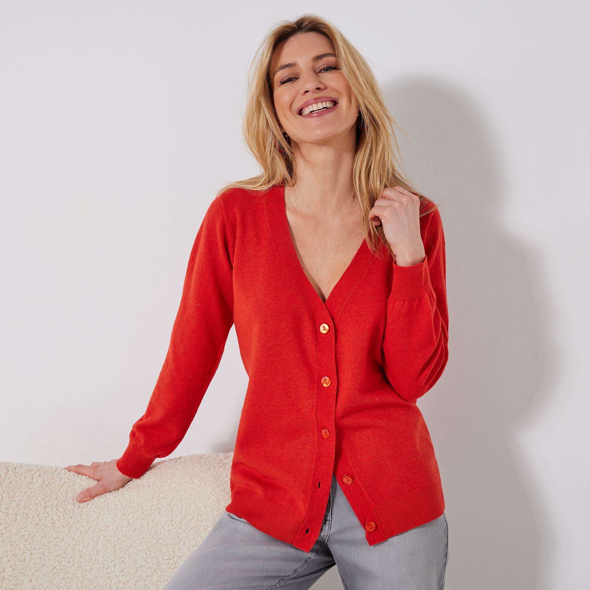 Gilet boutonné col V, laine d'agneau - 52 - Orange - Colors&co