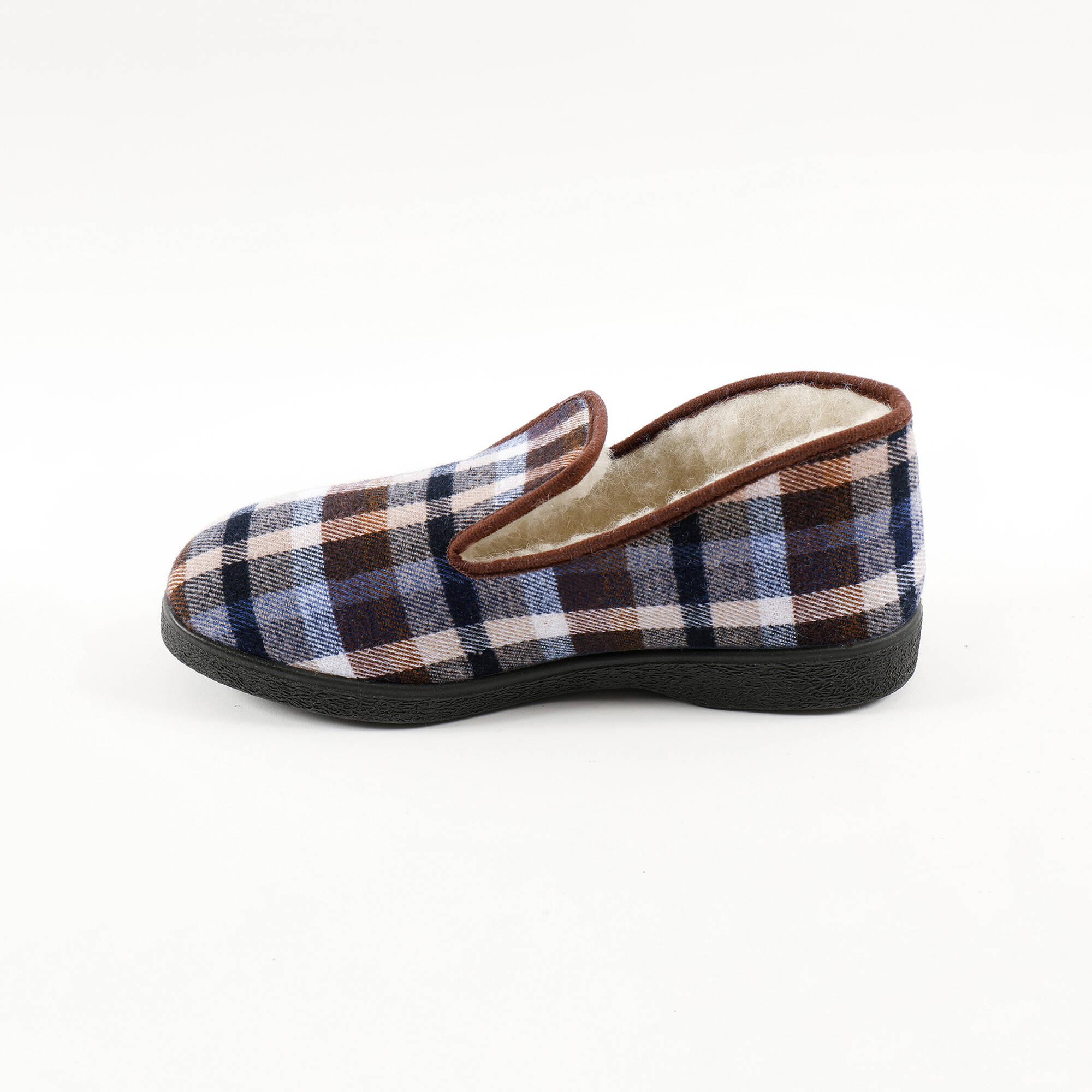 Charentaises homme fourres - jusquau 47 - Blancheporte 35$