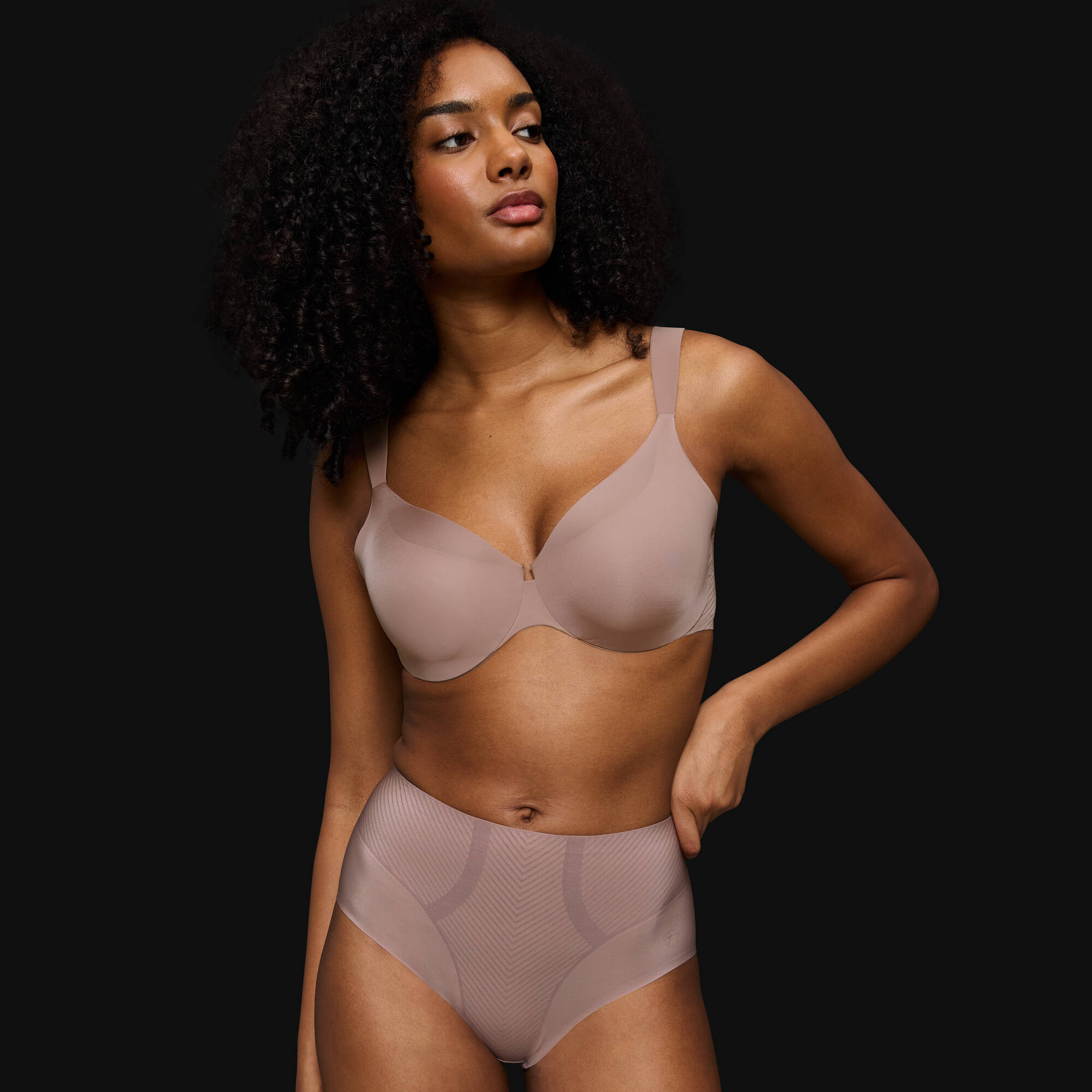 Soutien-gorge emboîtant ''Illusion curves'' -  armatures - Blancheporte