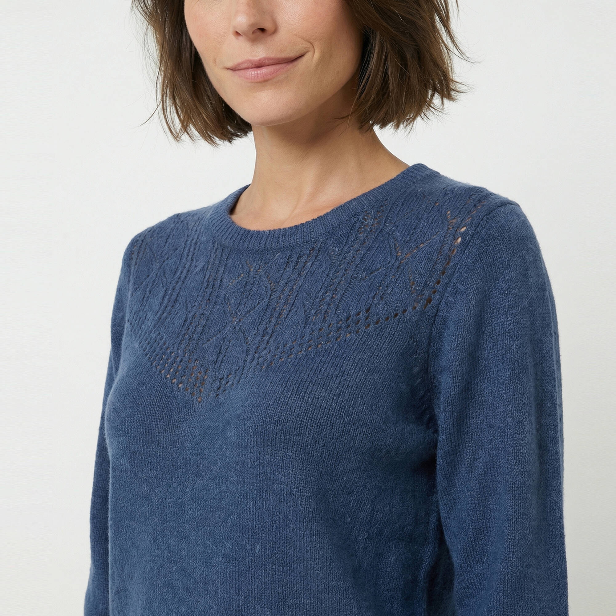 Pull col rond maille ajoure toucher doux - Blancheporte 36$