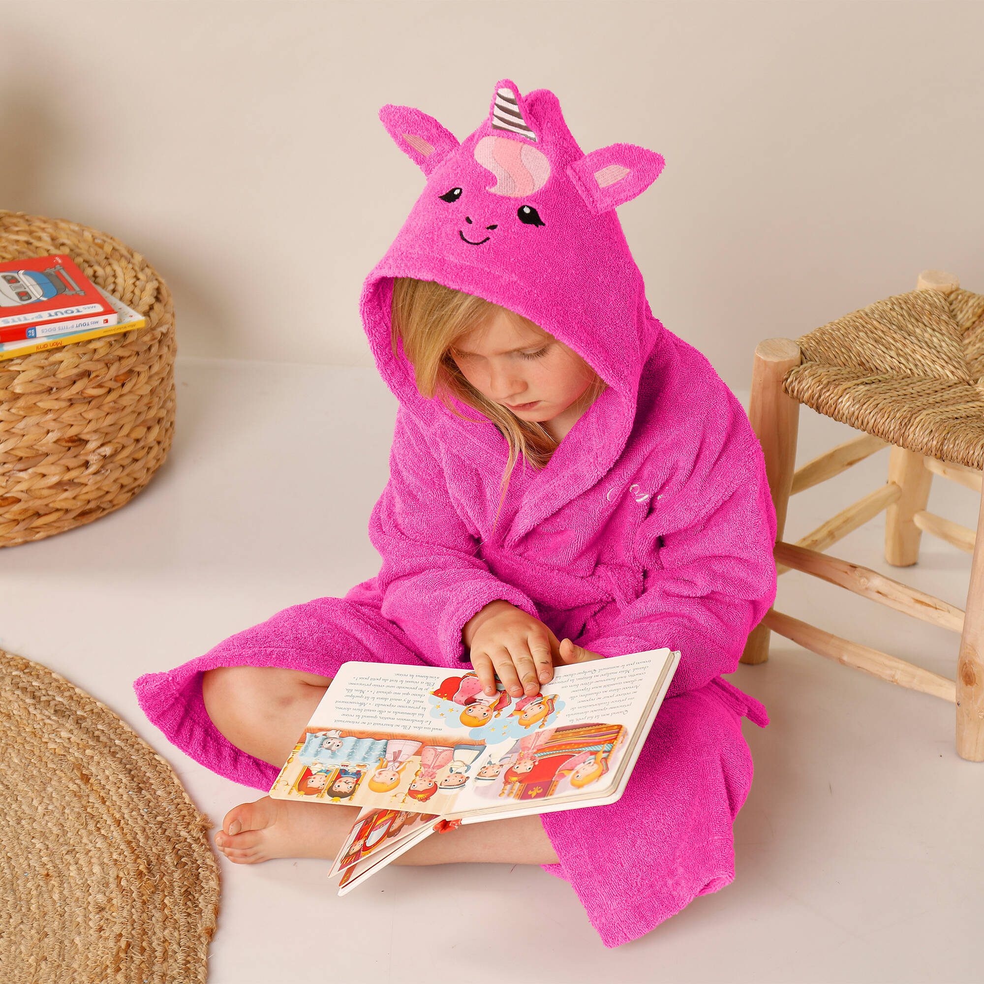 Peignoir de bain enfant personnalisable licorne a capuche fuchsia Blancheporte