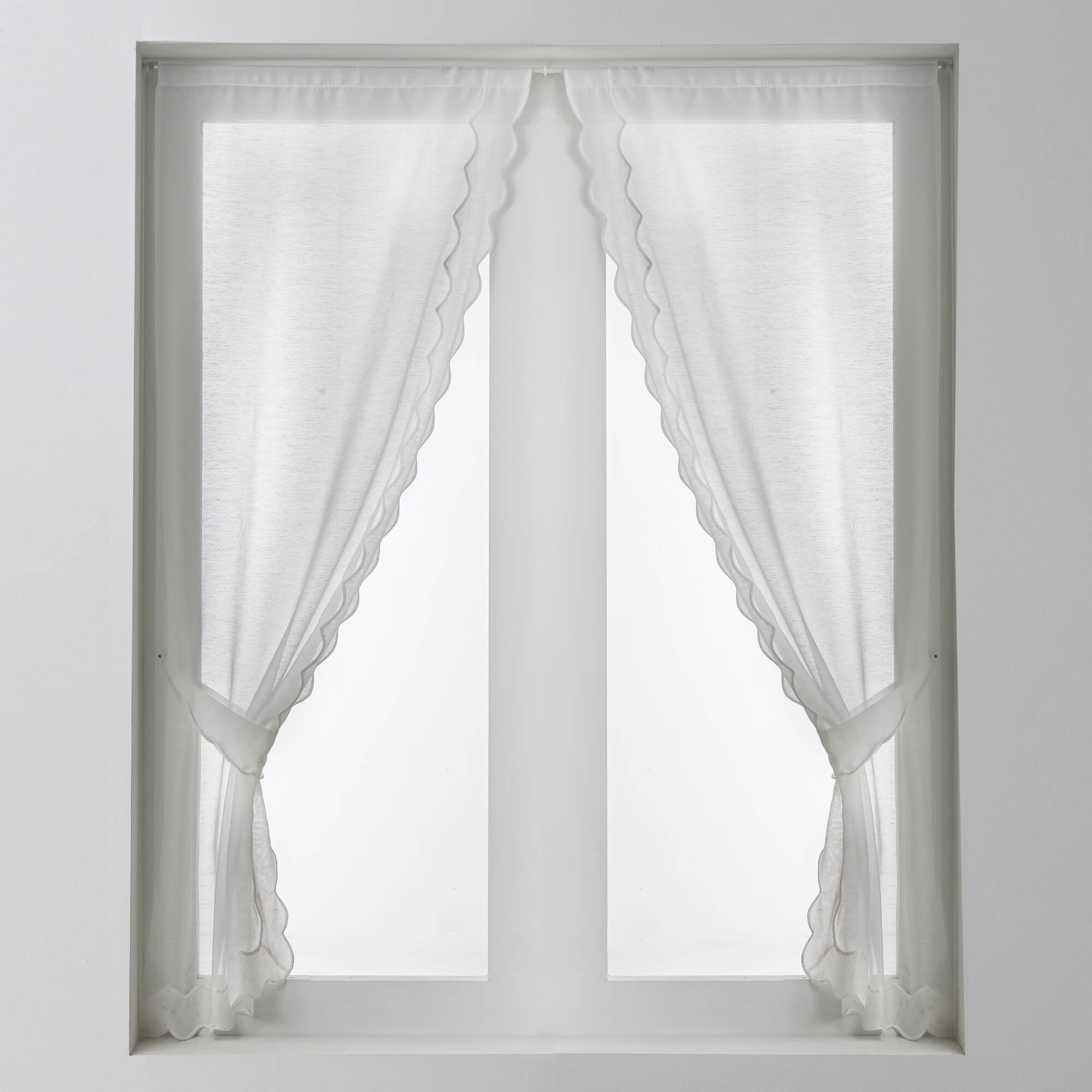 Rideau broderie Cornely finition passe-tringle embrasse assortie - la paire - Blancheporte