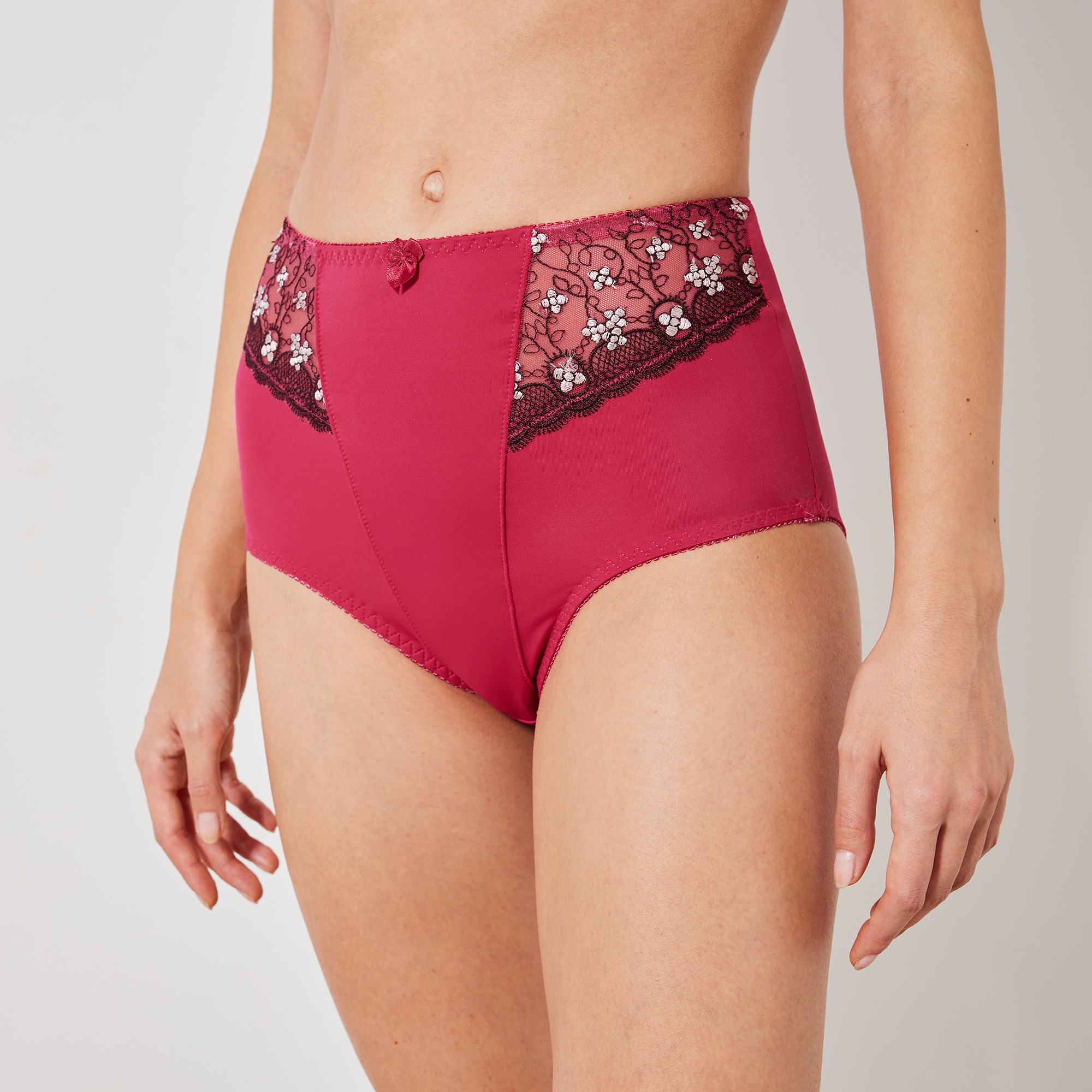 Gainette microfibre tulle brodé Caminata - 58/60 - Rouge - Confidence Lingerie