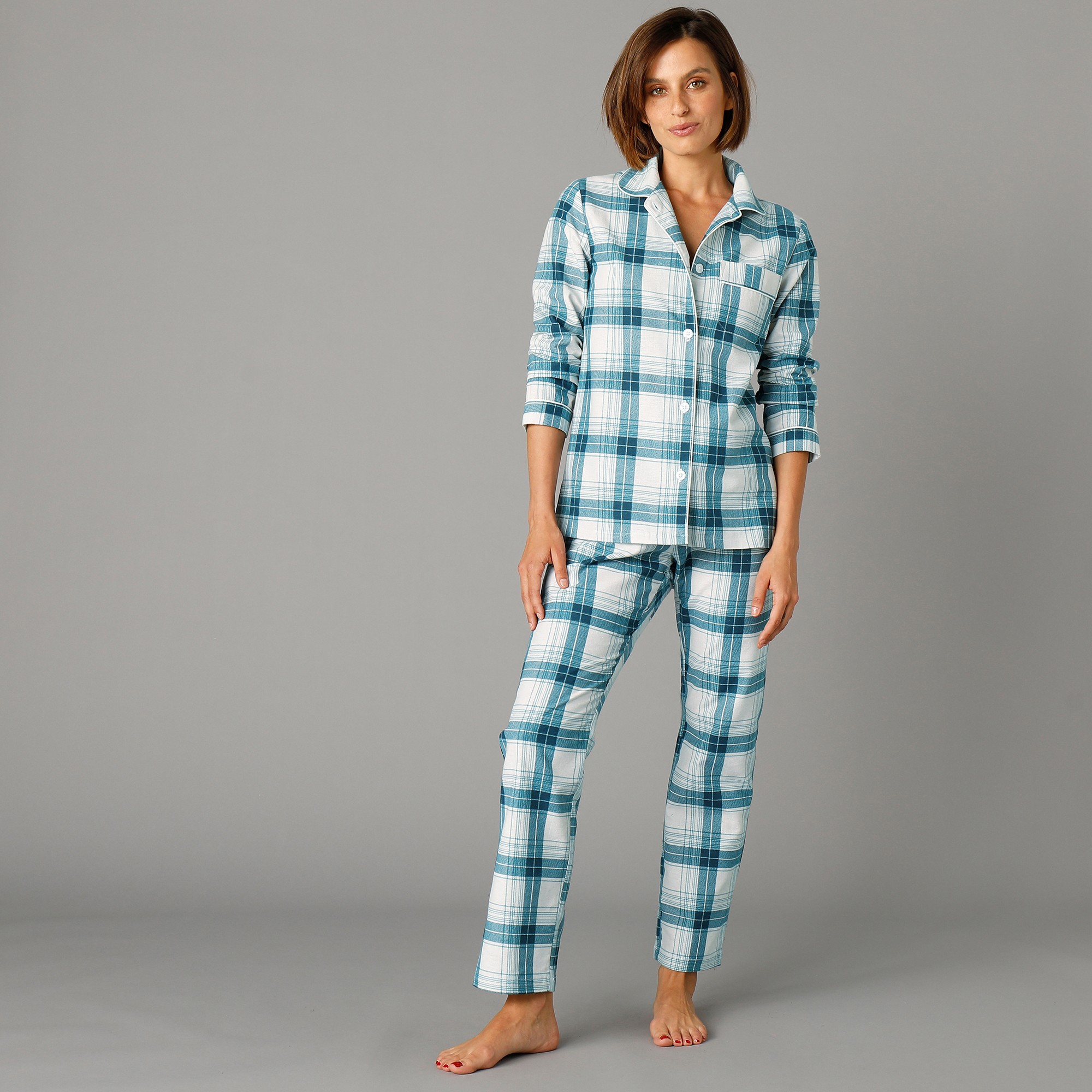 Pyjama long et chaud à carreaux bleu-blanc pour femme pilou100% coton