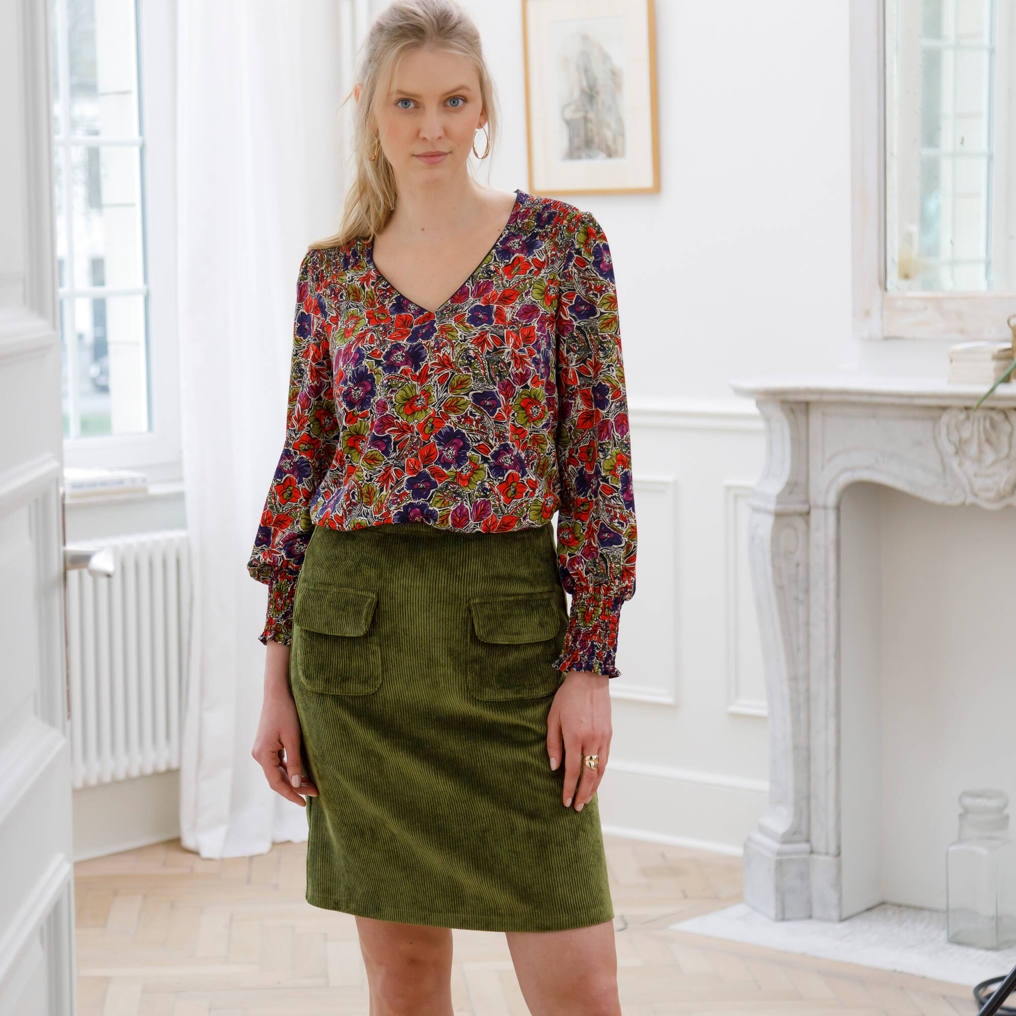 Chemisier Blouse Paprika Taille 6 - Imprimé Doré Et Feuilles - Col En V Manches Longues - Polyester