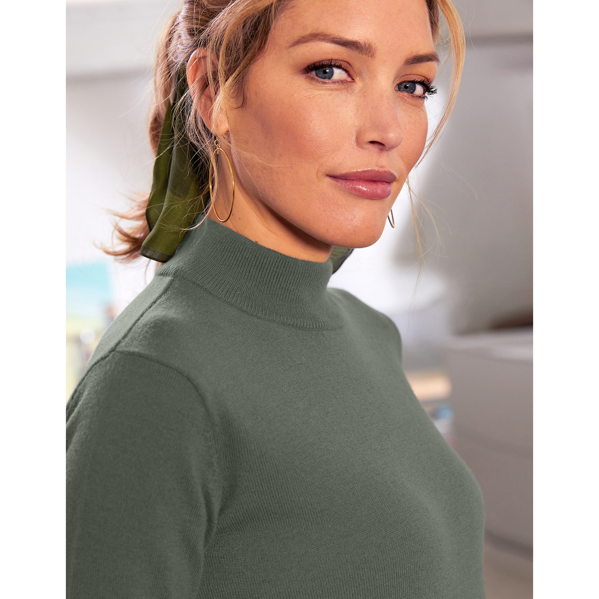 Pull col montant laine d agneau kaki Blancheporte