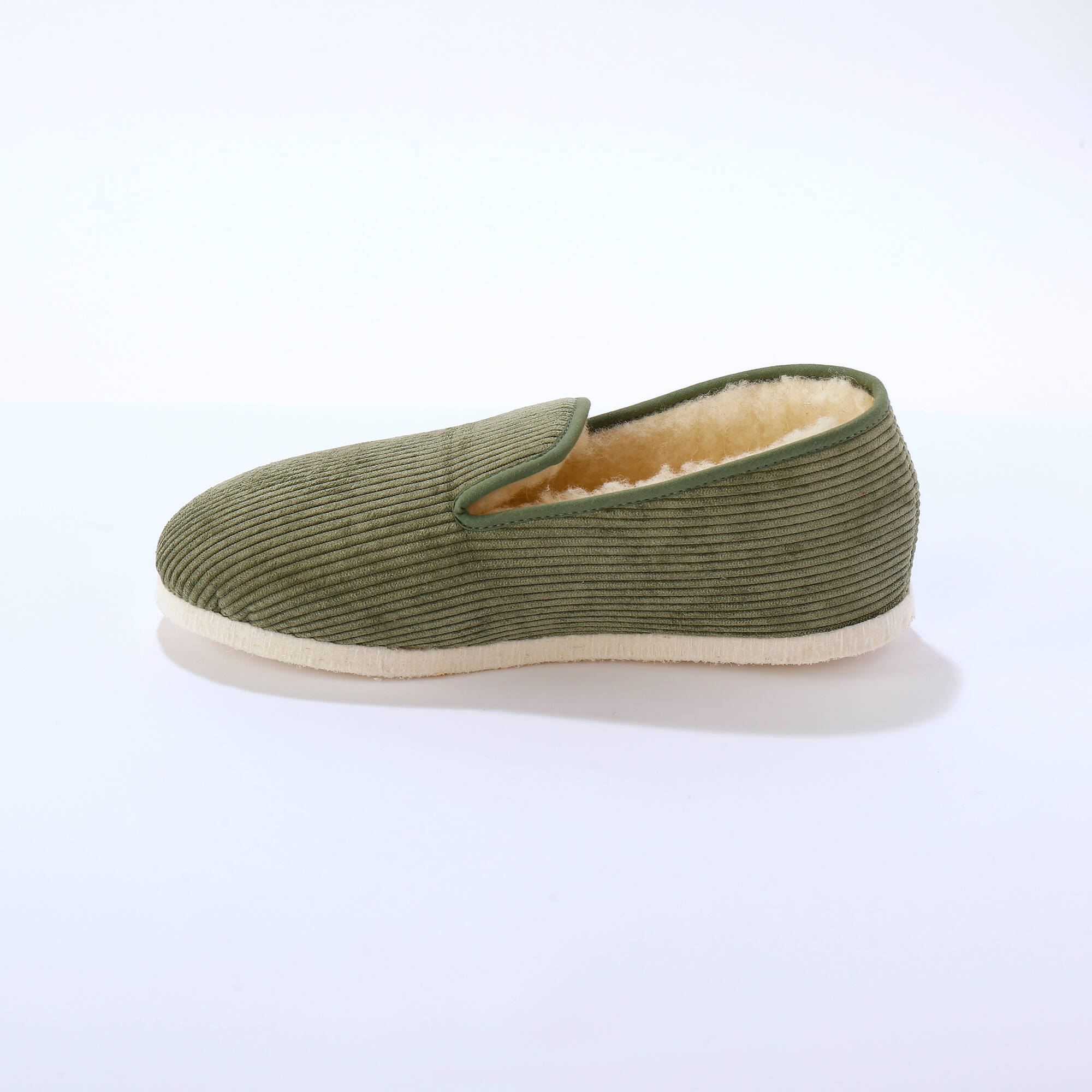 Charentaises silencieuses velours fourres laine - Blancheporte 45$