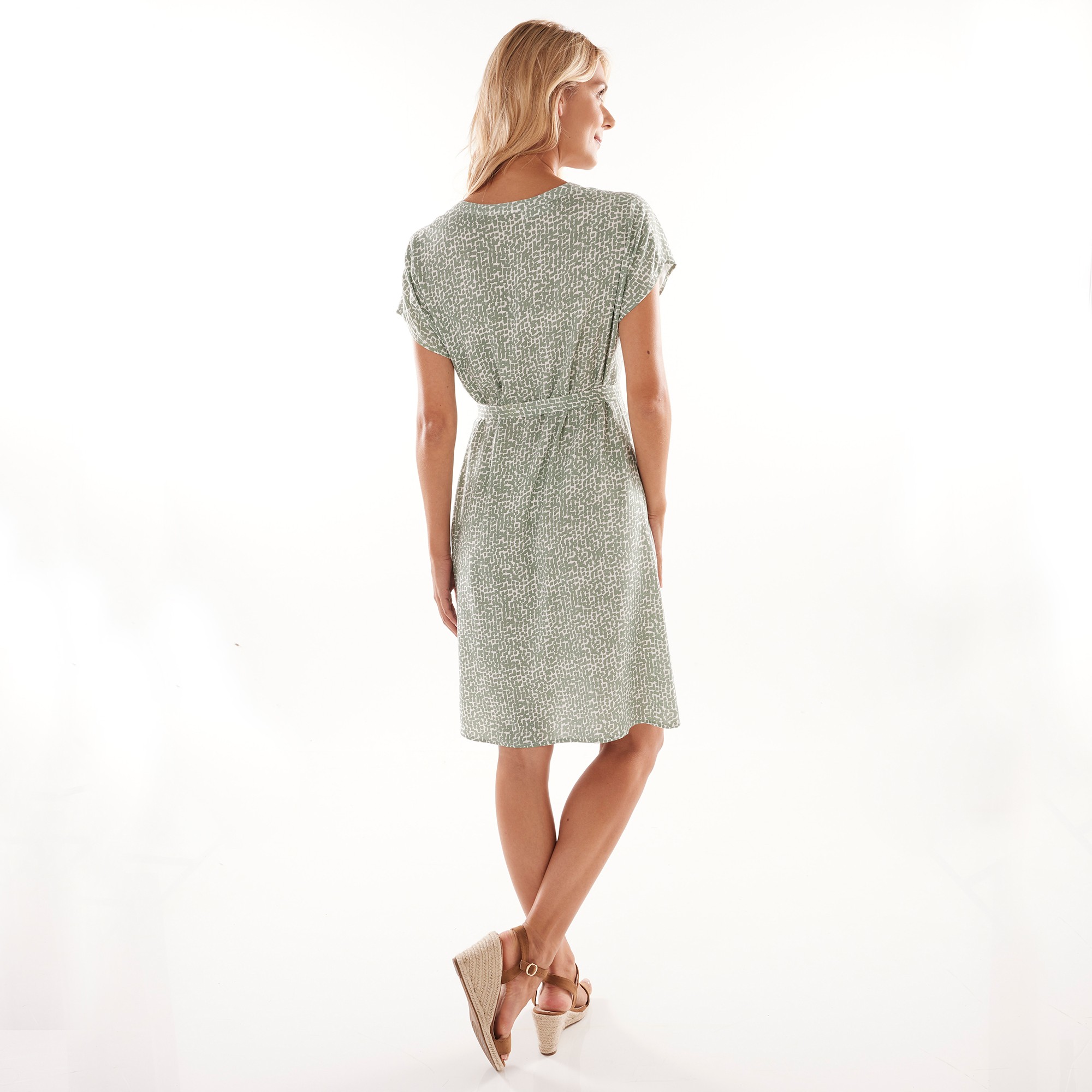 Robe droite shop blanche porte