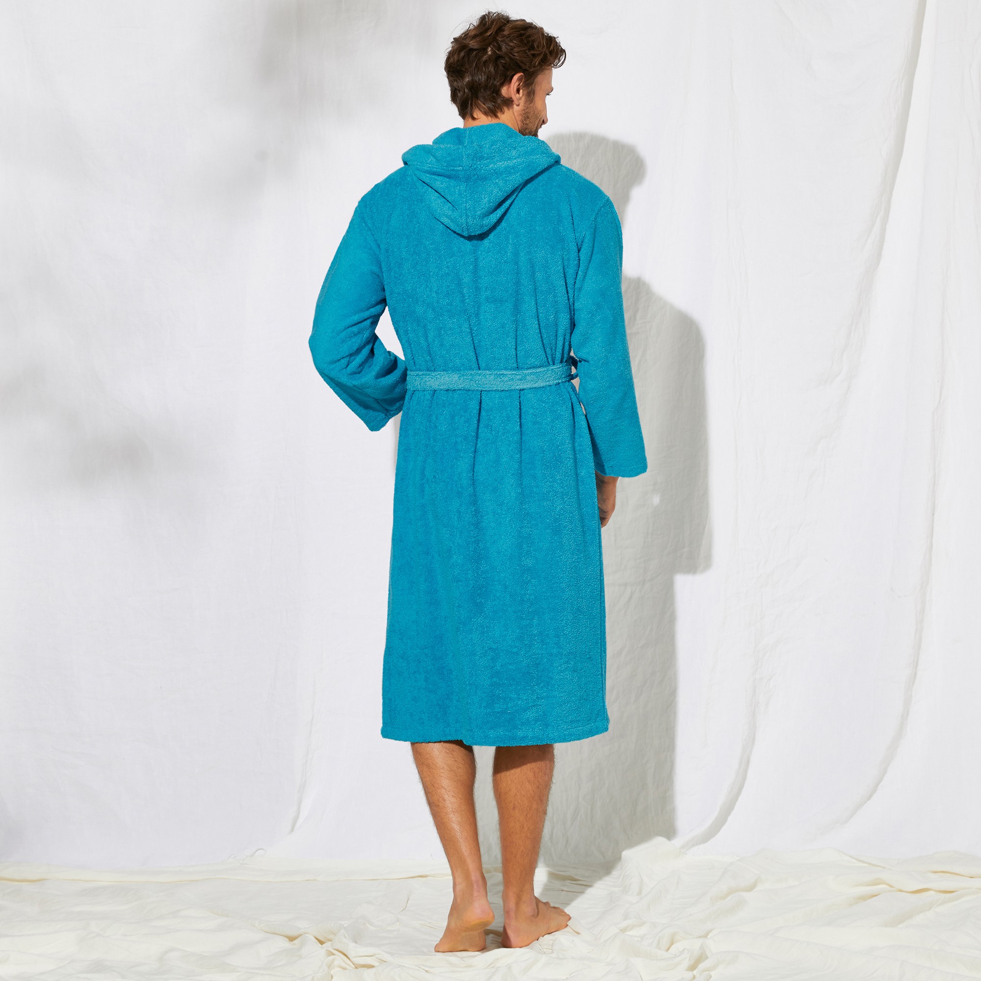 Blanche porte store peignoir femme