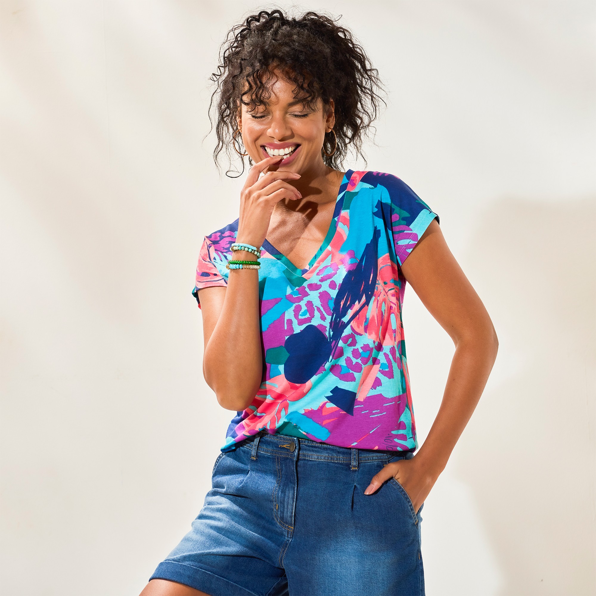 T-shirt Col V Imprimé Tropical, En Coton - Blancheporte