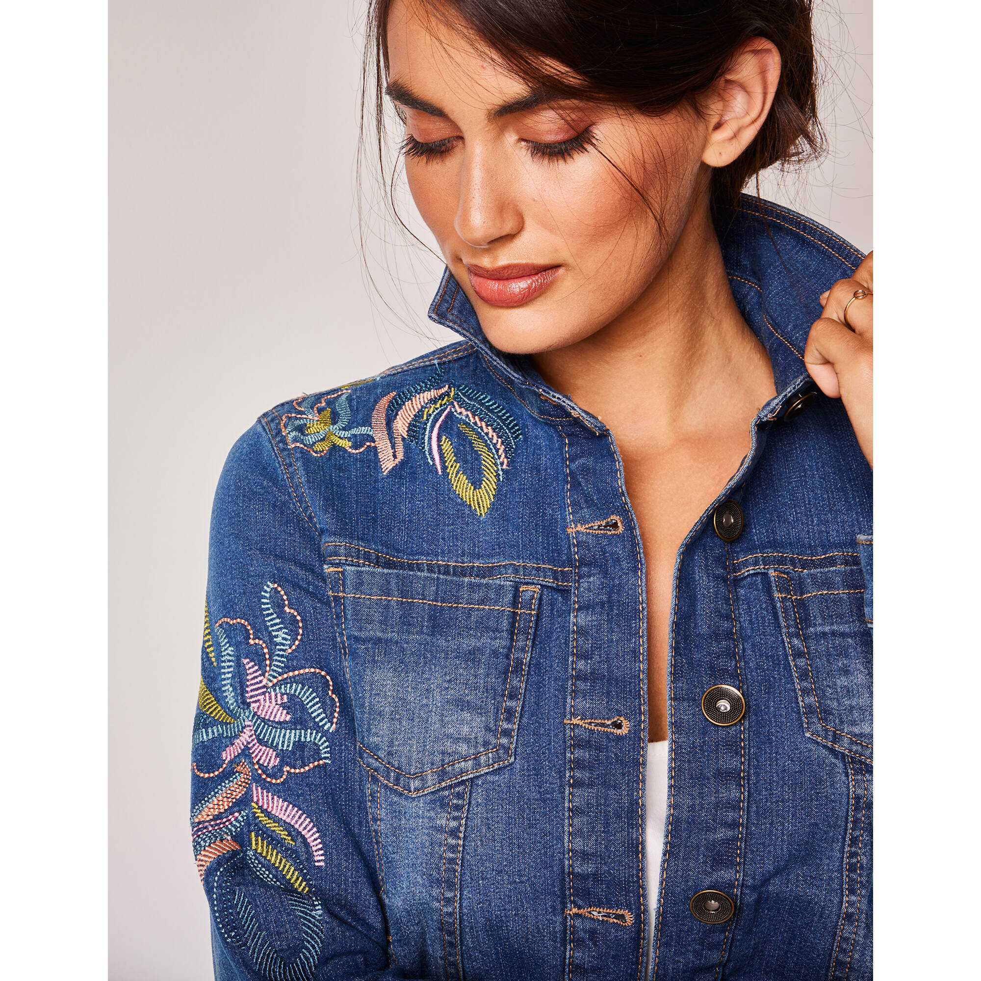 Veste boutonnee dos brode jean