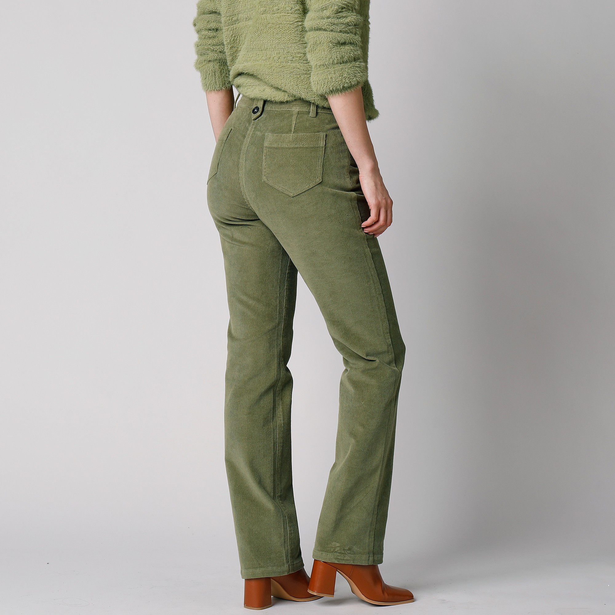 Pantalon droit velours c tel vert mousse Blancheporte