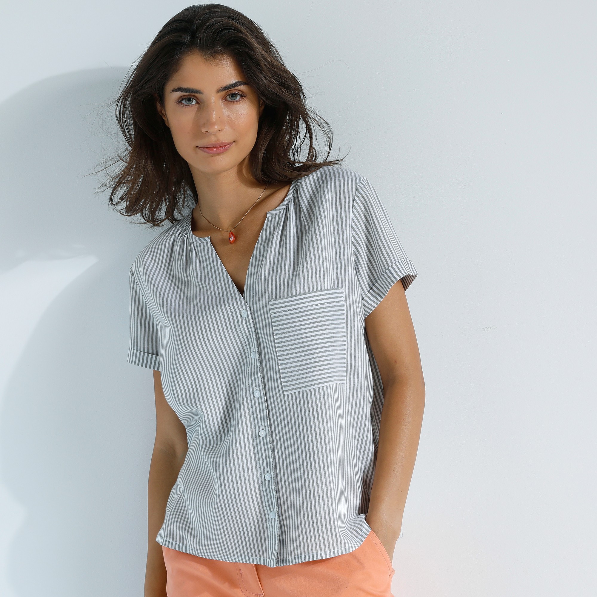 Blouse Boutonnée En Viscose Rayée, Manches Courtes - Blancheporte